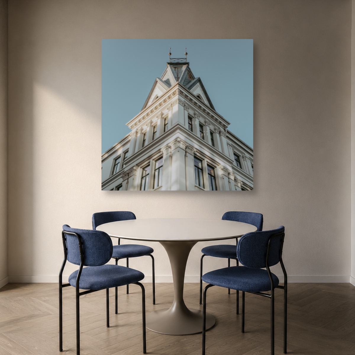Tablou Canvas Clădire Neoclasică Albă, Oslo, Norvegia, Arhitectură Elegantă, Alb-Albastru - IPCVCTY-585
