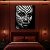 Tablou Canvas Abstract Portret de Femeie de Culoare Pictată cu Model Zebră - IPCVBW-538