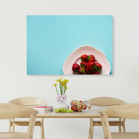 Tablou Canvas Farfurie cu Căpșuni Roșii, Decor Fresh de Bucătărie, Albastru IPCVALI-372